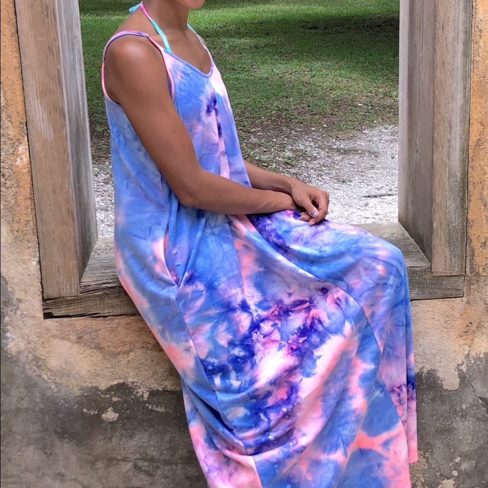 Super soft tie dye Zenana dress with pockets